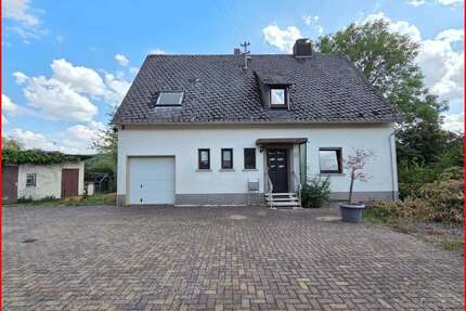 Haus zum Kaufen in Allenbach 129.000,00 € 130 m²