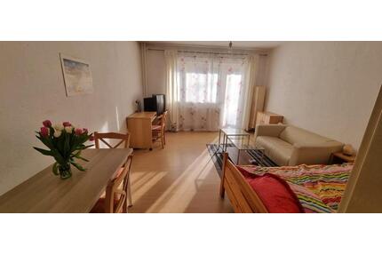 Sonnenappartment mit Grünblick - 640,00&nbsp;EUR Kaltmiete, ca.&nbsp; 32,00&nbsp;m&sup2; in Berlin (PLZ: 12157) Tempelhof-Schöneberg