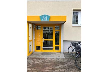 Frühling im Kopf, Umzug im Karton – wir bringen frischen Wind in Ihr neues Zuhause. - Cottbus Merzdorf