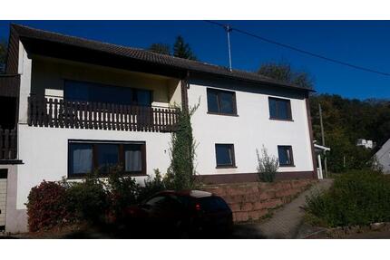 2 Familienhaus zu verkaufen - 265.000,00&nbsp;EUR Kaufpreis, ca.&nbsp; 240,00&nbsp;m&sup2; in Heimbach (PLZ: 55779)