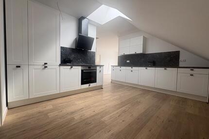ruhige Dachgeschosswohnung *Erstbezug* - Erfurt Gispersleben