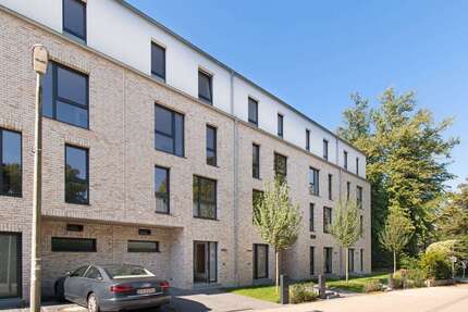 Haus zum Mieten in Hamburg 4.050,00 € 205 m²