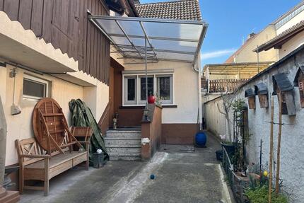 Gepflegtes Einfamilienhaus mit Innenhof & Balkon. Provisionsfrei. - Nierstein