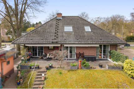 Schönes Ein- bis Zweifamilienhaus mit Einliegerwohnung im modernen Landhausstil in bester Villenlage - Falkensee