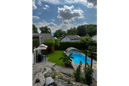 Exklusive Doppelhaushälfte mit Pool, PV, Sauna - Rheinfelden (Baden)