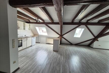 Wohnung frei ab 15.05.2026 - 980,00&nbsp;EUR Kaltmiete, ca.&nbsp; 90,00&nbsp;m&sup2; in Gernsheim (PLZ: 64579)