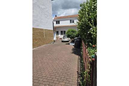 Haus zum Kaufen in Kirchhain 249.500,00 € 146 m²