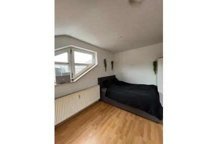 1 Zimmer Wohnung zu vermieten - 650,00&nbsp;EUR Kaltmiete, ca.&nbsp; 25,00&nbsp;m&sup2; in Kaiserslautern (PLZ: 67661) Einsiedlerhof