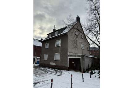 Haus zum Kaufen in Neuss Grimlinghausen 670.000,00 € 269.71 m² - Neuss / Grimlinghausen