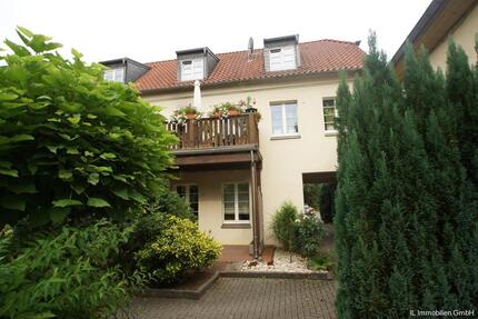 4 Zimmer-Wohnung mit Balkon und Garage im historischen Gut Haniel in Duisburg Homberg