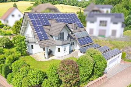 Haus zum Kaufen in Bad Soden-Salmünster 598.000,00 € 183.4 m²