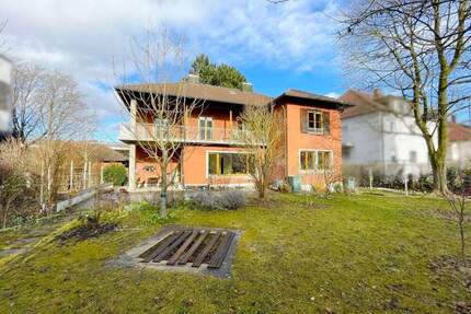 +++ Erbbaurecht +++ Großzügiges Einfamilienhaus mit Garage in zentrumsnaher Lage von Neu-Ulm