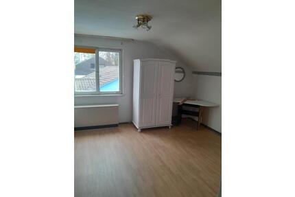 1, 5 Zimmer Wohnung in Ispringen nahe Pforzheim zu Vermieten