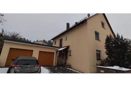 Einfamilienhaus in Roth mit großem Garten und Doppelgarage PRIVAT