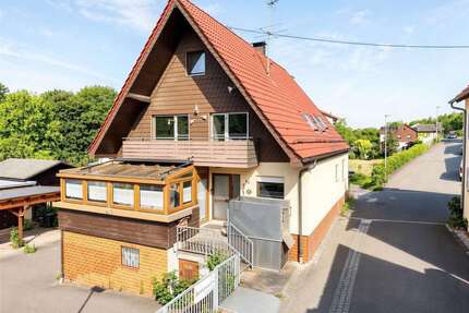 Haus zum Kaufen in Böblingen 389.000,00 € 208 m²