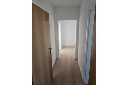 Schöne frisch renovierte 2.-Zimmer Wohnung - Gützkow