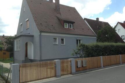2 Parteienhaus vermietet, 2013 Grundsaniert, zu verkaufen St.Wolf - Altdorf