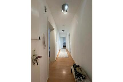 freies WG-Zimmer für Studenten - 478,00&nbsp;EUR Kaltmiete, ca.&nbsp; 75,00&nbsp;m&sup2; in Aachen (PLZ: 52080) Eilendorf