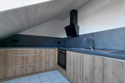 Erstbezug nach Sanierung - moderne 3-Zimmer-Dachgeschosswohnung - Wald