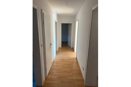 Helle 3-Zimmer-Wohnung mit Balkon in Burgkirchen - Burgkirchen an der Alz