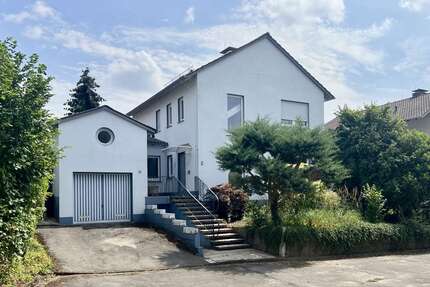 Haus zum Kaufen in Detmold 218.000,00 € 144 m²