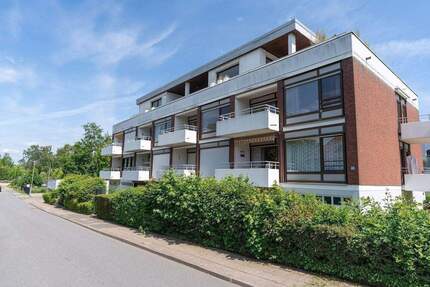 Charmante Eigentumswohnung im maritimen Ostseestil – 2,5 Zimmer mit zwei Balkonen in 23863 Scharbeutz