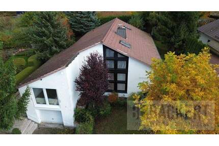 Außergewöhnliches Wohnhaus mit Einliegerwohnung in toller Wohnlage von Kronach