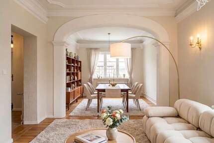 Haus zum Kaufen in Frankfurt am Main 1.850.000,00 € 320 m²