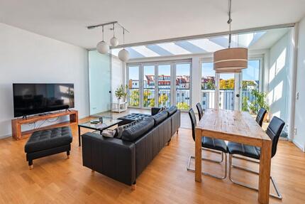 Helle 3-Zimmer Penthouse-Wohnung in Westend inkl. Stellplatz - Berlin Charlottenburg-Wilmersdorf