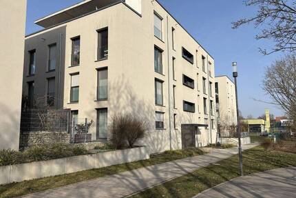 Neuwertig: Schöne 2-Zimmerwohnung mit Balkon im 2. OG - Neuhausen a.d.F.