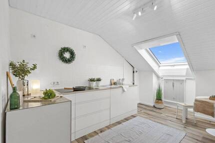 Bezugsfertig! Helle, lichtdurchflutete, modernisierte 3-Zimmer-Wohnung in top Lage in Neutraubling