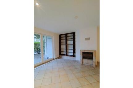 Köln-Junkersdorf, schöne 3-Zimmer Wohnung mit Kamin, großer Terrasse und TG-Stellplatz