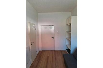 Ein Zimmer Wohnung - 340,00&nbsp;EUR Kaltmiete, ca.&nbsp; 15,00&nbsp;m&sup2; in Möglingen (PLZ: 71696)