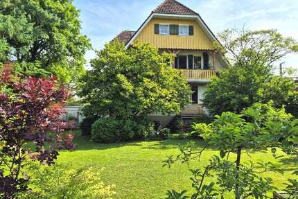 Haus zum Kaufen in Kressbronn 1.600.000,00 € 375 m²