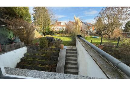 Ruhige Wohnung im Zweifamilienhaus, eigener Garten, Stellplatz - Euskirchen Dom-Esch