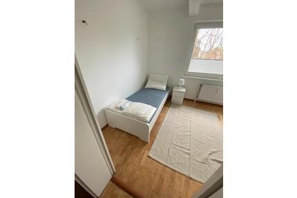 SOFORT FREI – Kleines Zimmer in Kiel