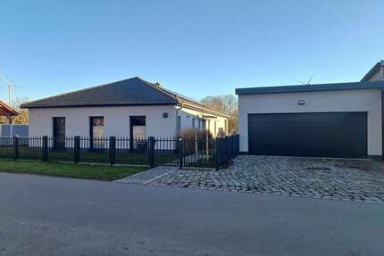 Haus zum Kaufen in Uckerfelde 590.000,00 € 154 m²