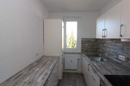 Vorsicht heiße Töpfe...3-RW mit Einbauküche & Wanne!!! - Freiberg