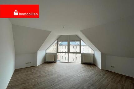 Neu renovierte 3 RW in Auma - 564,00&nbsp;EUR Kaltmiete, ca.&nbsp; 93,90&nbsp;m&sup2; in Auma-Weidatal (PLZ: 07955)