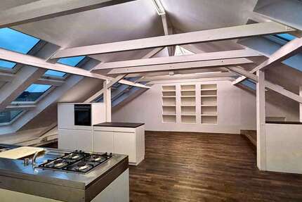 Wohnung zum Mieten in Düsseldorf 2.150,00 € 175 m²