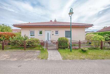 Haus zum Kaufen in Wustrau 372.000,00 € 107 m²