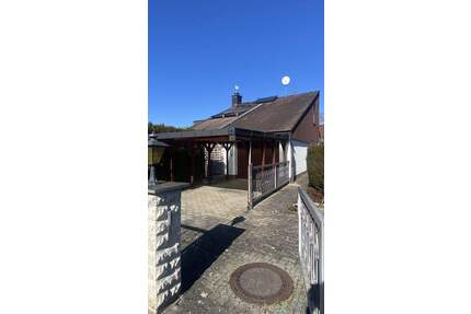 Modernes Einfamilienhaus in Stadtbergen mit architektonischem Anspruch