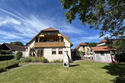 Haus zum Kaufen in Oberdachstetten 420.000,00 € 288.82 m²
