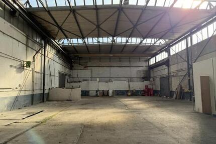 Großzügige Lager-Produktionshalle | ca. 500 m² | 8,40 m Höhe | Hamm