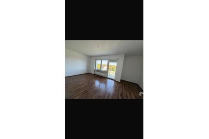 Schöne 4-Zimmer-Wohnung mit Balkon und Garten - Ensdorf
