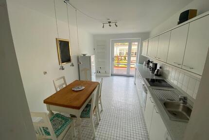 Helle 2-Zimmer Wohnung mit Balkon EBK in Kiel-Brunswik (Arkaden)