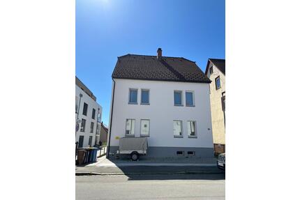 Mehrfamilienhaus mit Potenzial-2 Wohneinheiten+Ausbaureserve - Trossingen