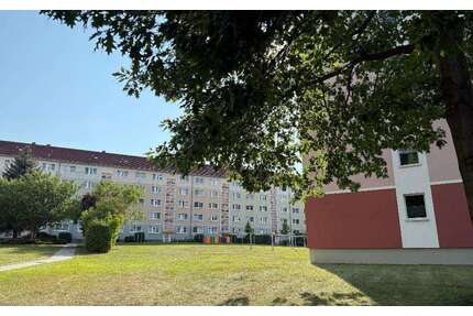 Wohnung zum Mieten in Lichtentanne 285,00 € 48.91 m²