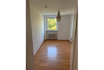 Mietwohnung in Seefeld - 1.800,00&nbsp;EUR Kaltmiete, ca.&nbsp; 86,00&nbsp;m&sup2; in Seefeld (PLZ: 82229)