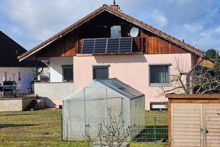 Großzügiges Einfamilienhaus mit 170 m² Wohnfläche, 690qm Grund - Starzach